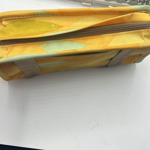 PO CAMPO Yellow Six Corners Wristlet Bicycle Stroller Clip Bag - Picture 3 of 6